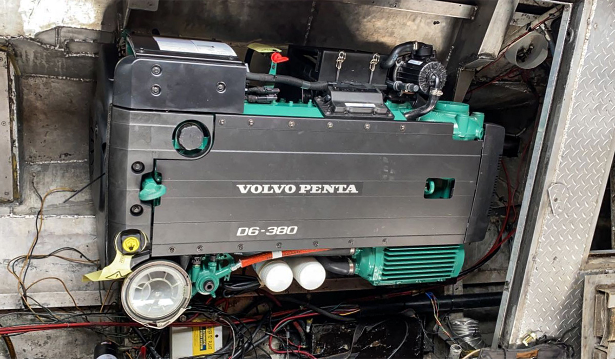 Photo of Harbor Queen's Volvo Penta D6-380 engine
